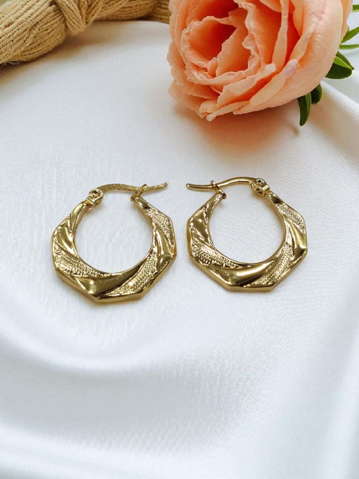 Rope Edge Gold Hoops