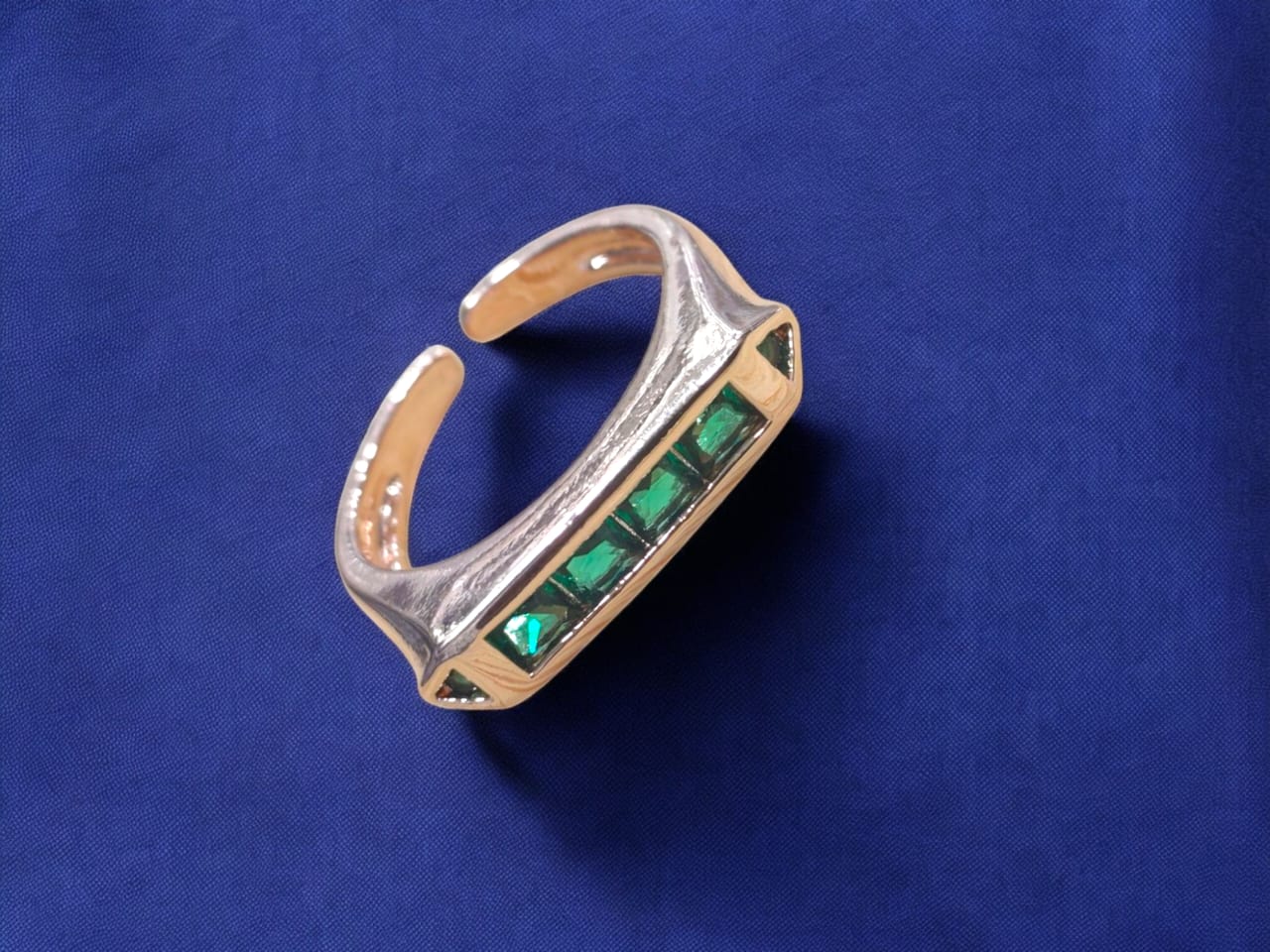 Emerald Block Gold Band
