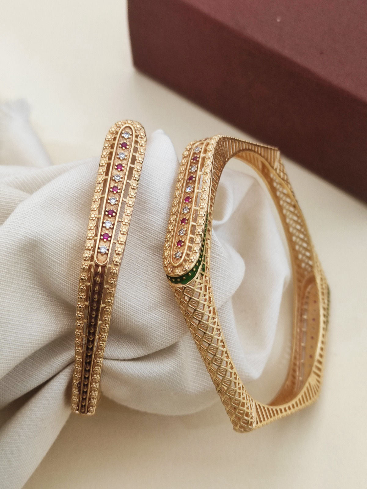 Special Edition Festive Gold Kadas