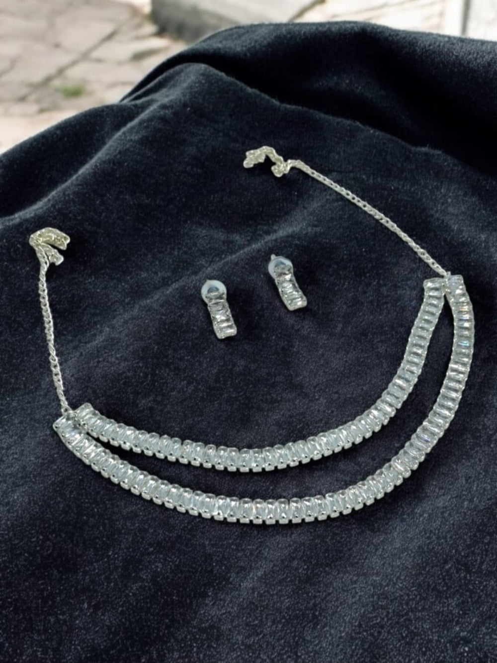Diamond set necklace