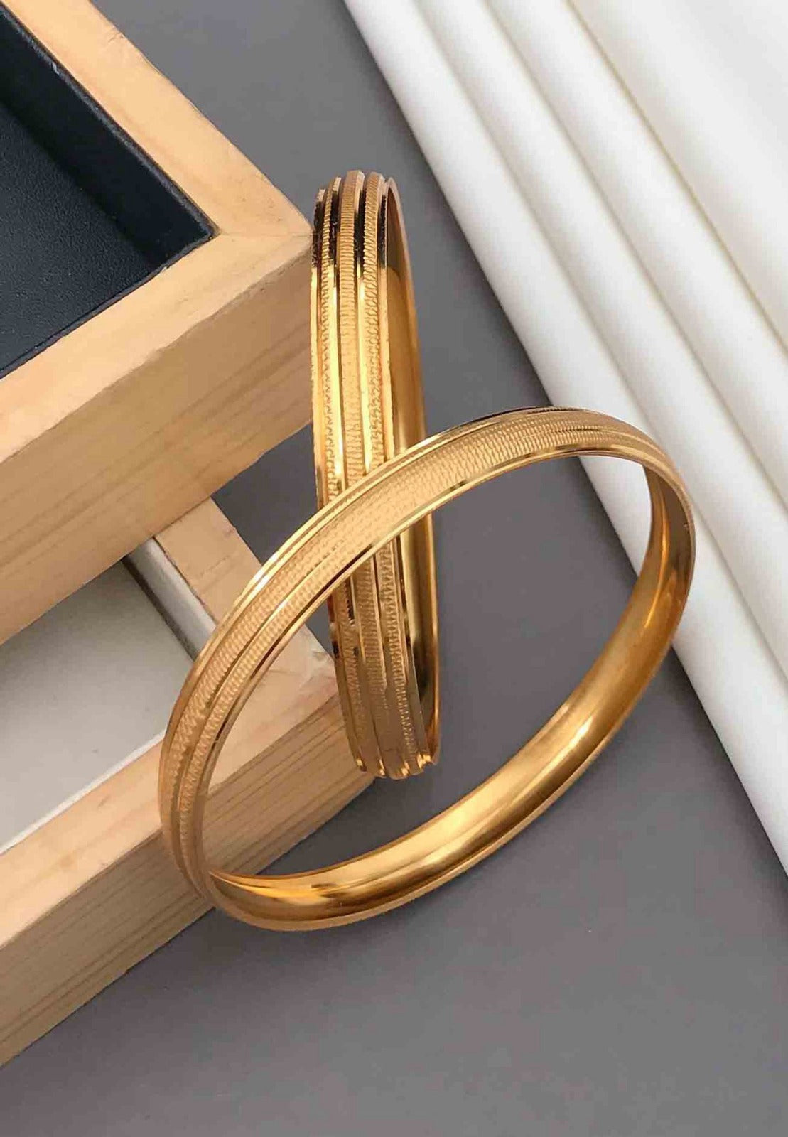 Smooth Classic Gold Bangles