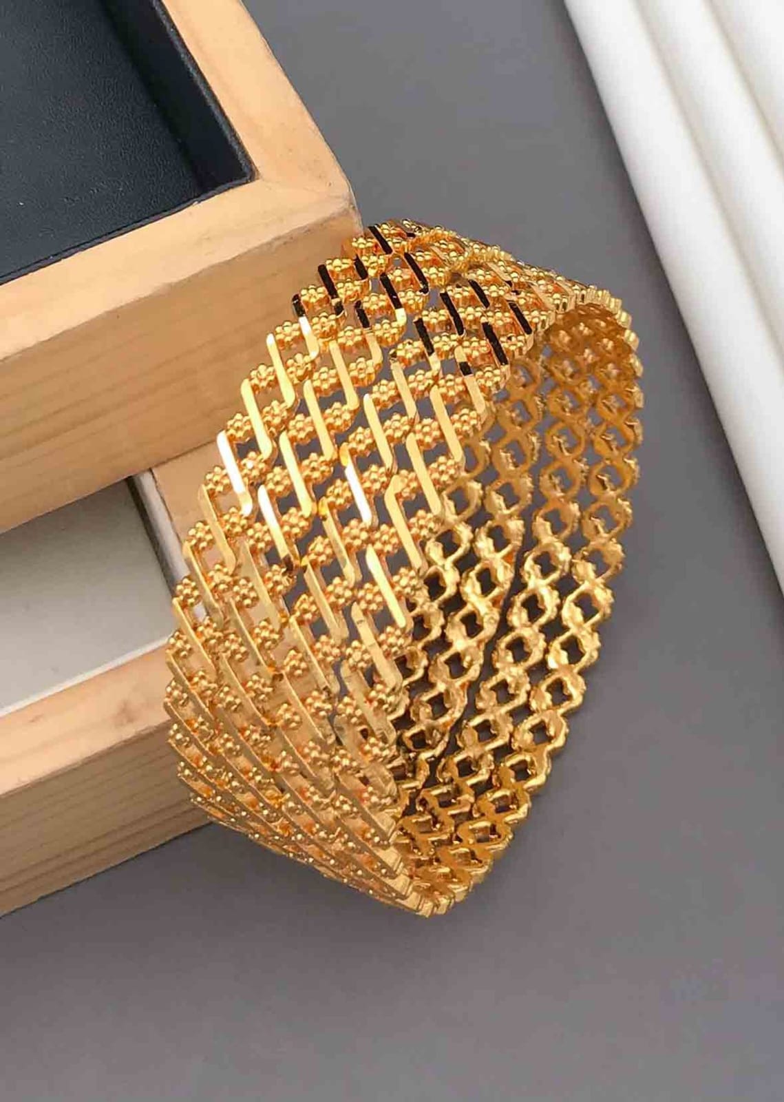Rich Mesh Cuff Bangle