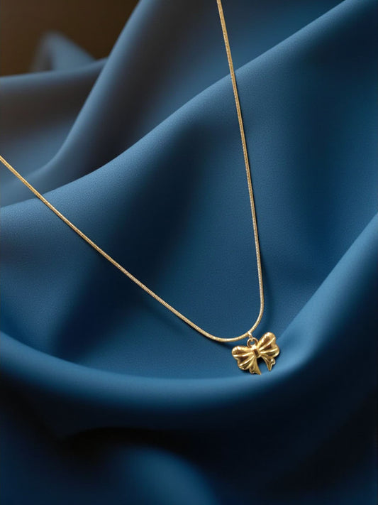 Golden Horseshoe Necklace