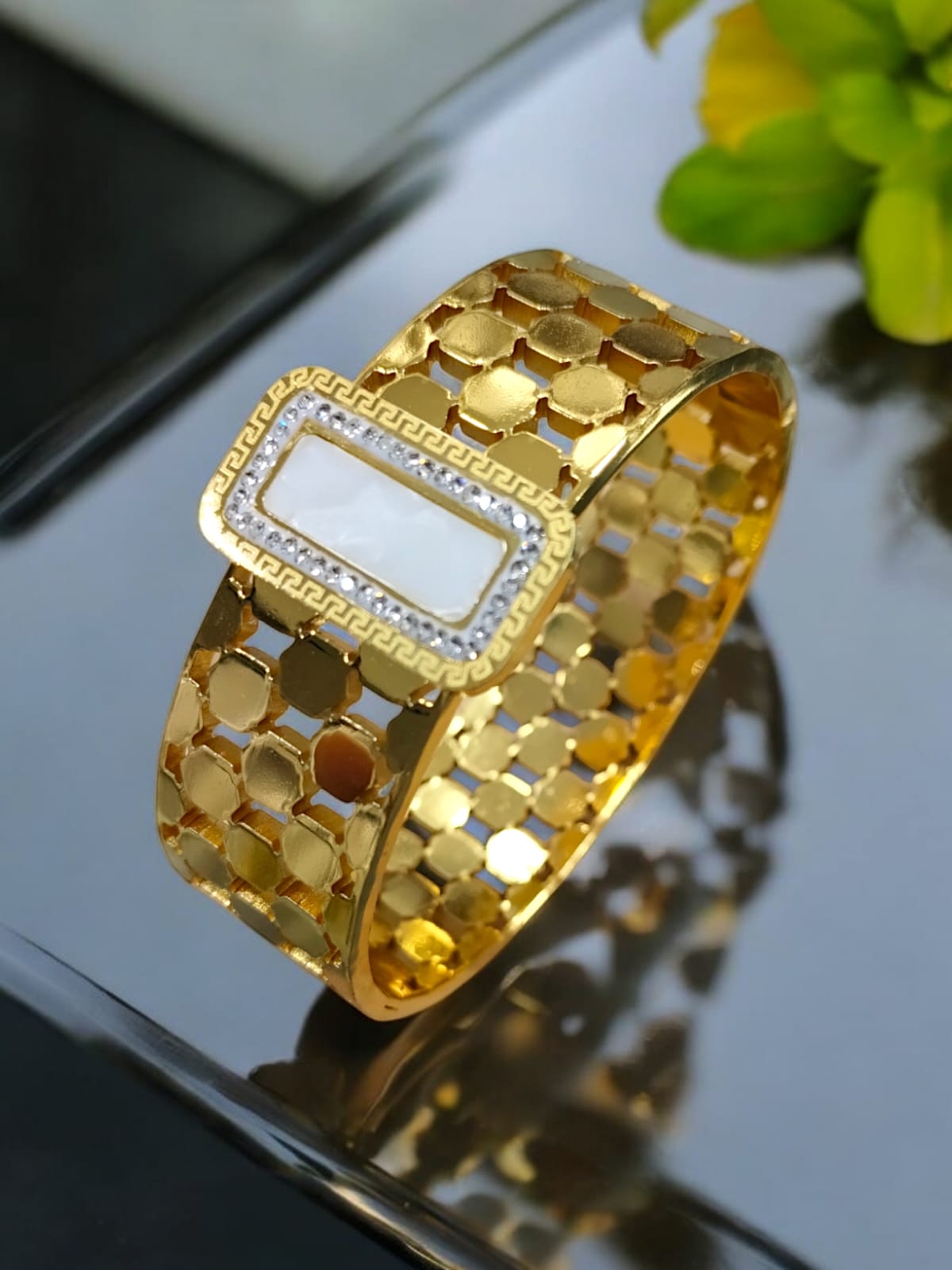 Honeycomb Shine Bracelet