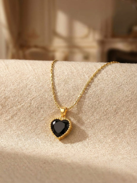 Heart shape black stone gold pendant necklace